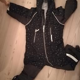 Schneeanzug Gr. 92 schwarz mit Sternen von H&m keine Löcher oder Flecken Innenseite fleece