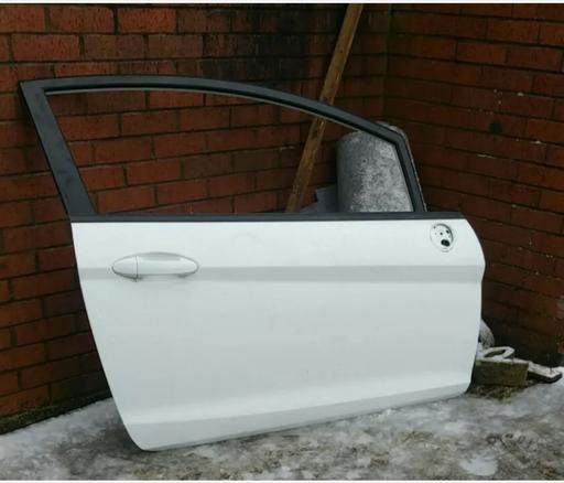 Vehicles Greater Manchester Wigan - Photos for FORD FIESTA MK7 OFFSIDE DOOR COMPLETE WHITE