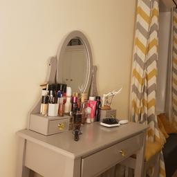 grey dressing table with yellow glass handles
mirror and drawers on top are a separate unit so easily removed
1 large drawer and 2 small
matching stool with yellow/gold velvet cushion 
some signs of wear and tear but nothing irreparable 

delivery can be arranged if local to rishton