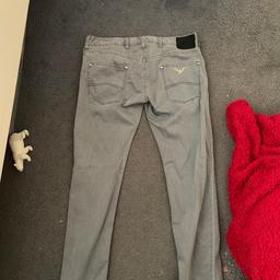 Genuine
Waist 32”
Blue/grey. Light summer jeans
Only worn couple of times