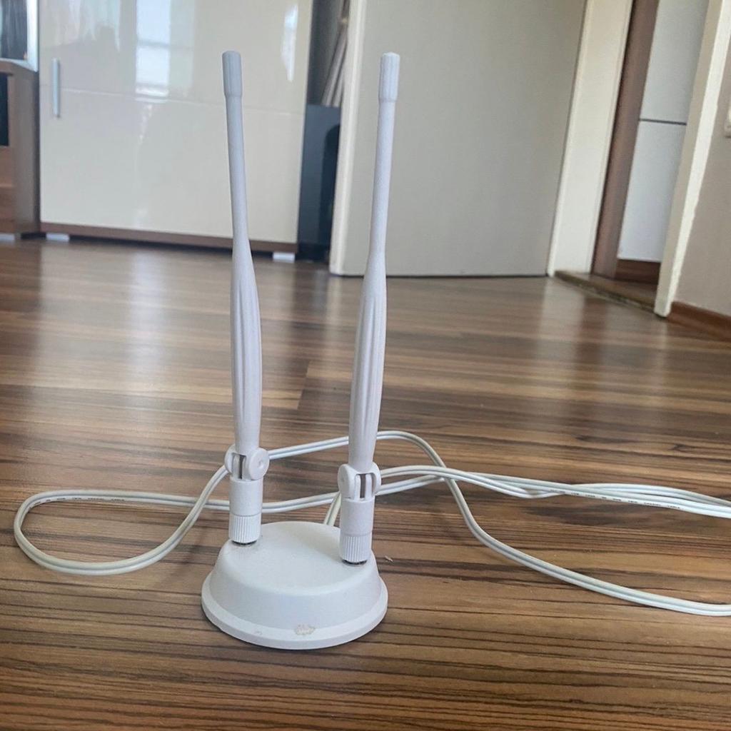 Drei Neo Router mit Zusatzantenne in 4800 AttnangPuchheim für € 90,00