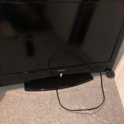 28” Goodmans  flat screen tv comes with remote does have tape on as lost the back to it. Tv also has digital buttons on but does have a scratch on the screen have took a close up pic of it but not all that noticeable. Collection only