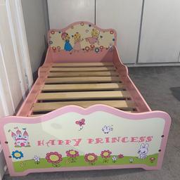 Toddler bed
Good condition
