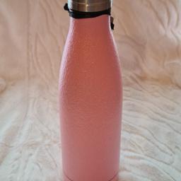 Glitter pink bottle.
can be used for Hot & Cold beverages .