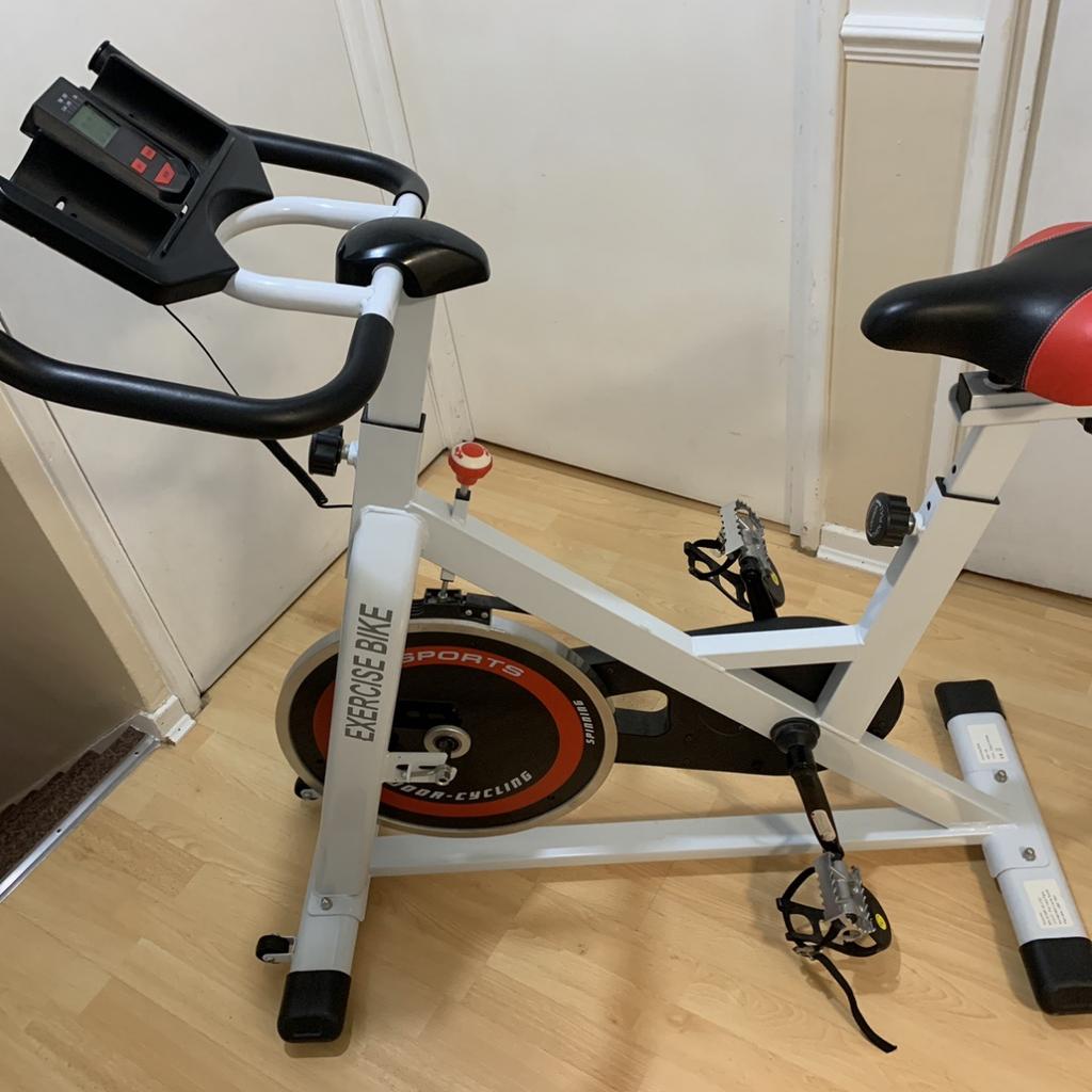 homcom adjustable racing exercise bike