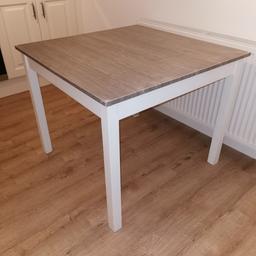 NO CHAIRS

Was bought second hand yesterday and i have got it home and it doesnt look right in my house. In good condition, last owner vinyl wrapped the table top, but missed the extention. Lovely oak underneath. 36x36 inch then 54inch extended.
Pick up m27