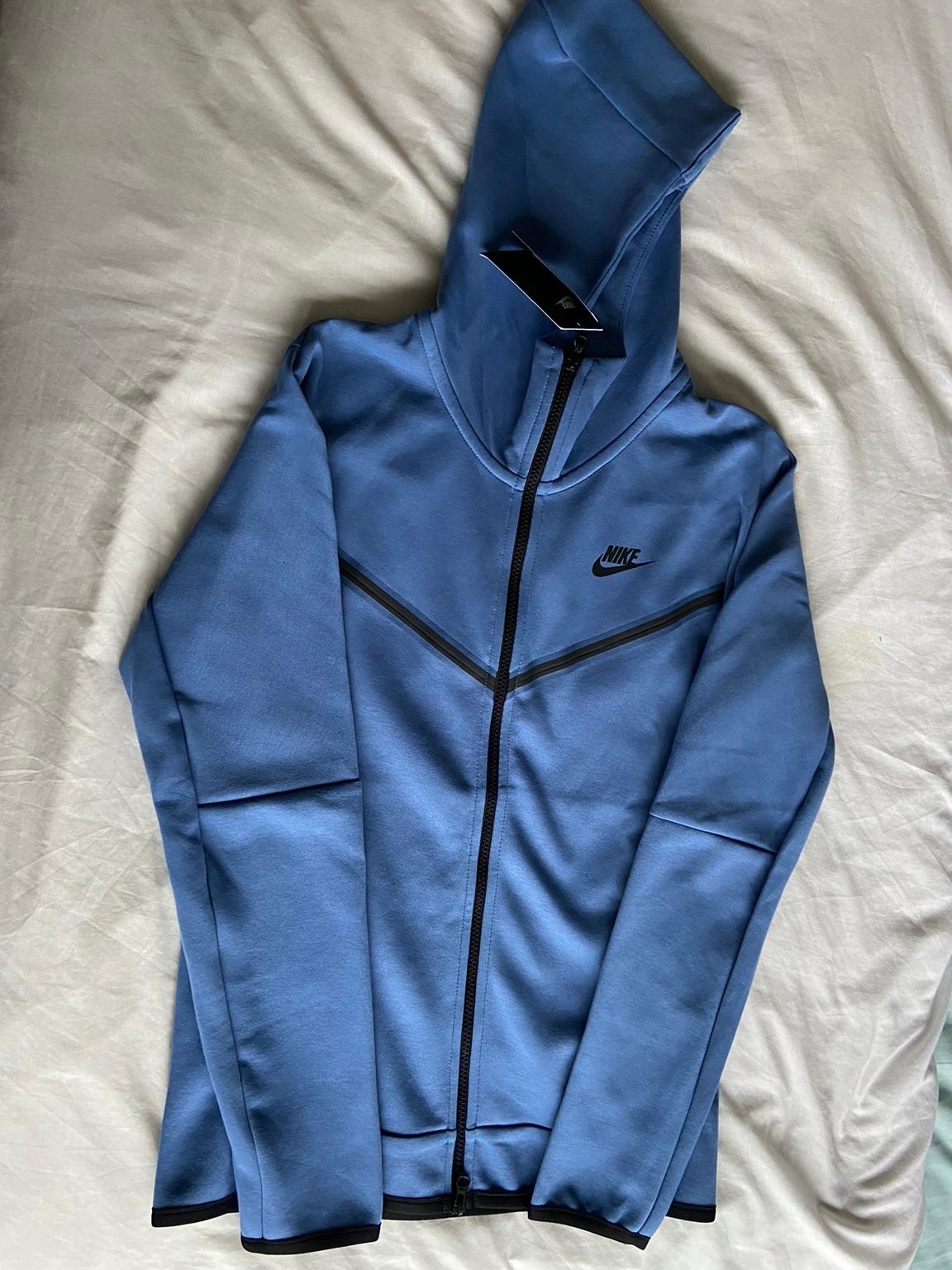 BRAND NEW NIKE MEN'S TECH FLEECE BLUE in LU5 Harlington for £110.00 for