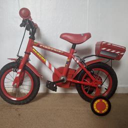 In excellent condition, selling kids bicycle. fireman bicycle with stabilisers and bell. offers welcome!
