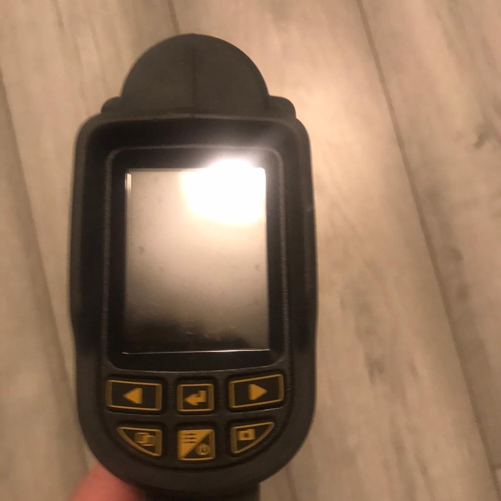 Dewalt thermal imaging camera thermometer in DY8 Dudley für 180,00