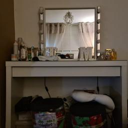 white dressing tableand mirror perfect condition