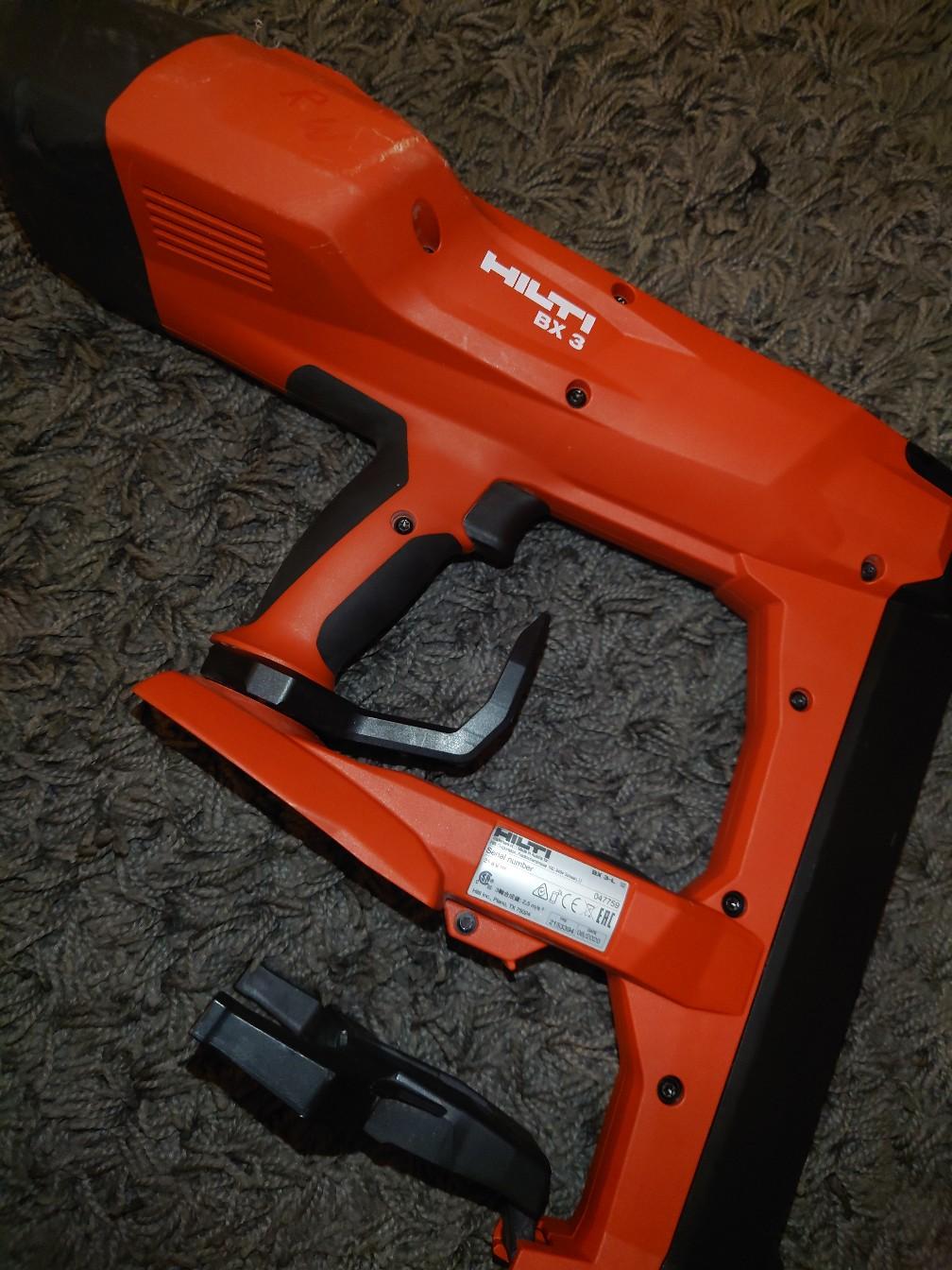 hilti bx3 battery powered nail gun in S65 Rotherham für 280,00 £ zum