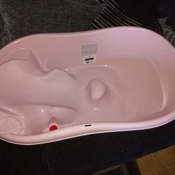 large pink baby bath only used once in excellent condition