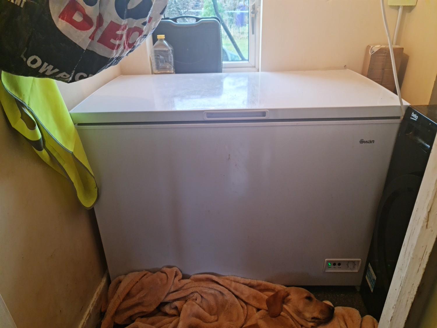 Swan Chest Freezer in SG6 Hertfordshire for £250.00 for sale Shpock