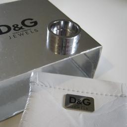 D&G freedom ring size P with box and pouch. See pictures for more details - Collect from Dukinfield SK16
