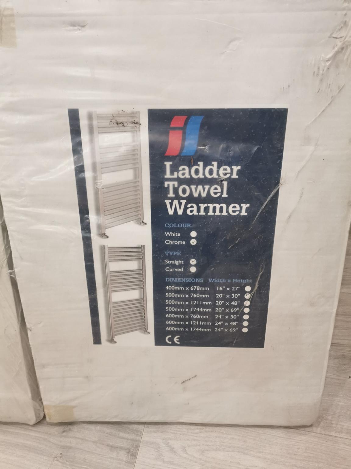 2 chrome towel radiators in L16 Liverpool für £ 15,00 zum Verkauf