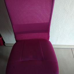 Verkaufe Bürostuhl in pink. An der Sitzfläche ist ein kleines Loch was aber nicht viel auffällt.