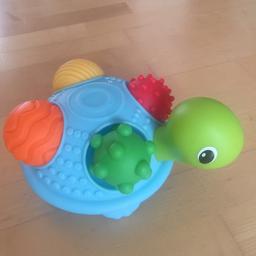 Spiel-Schildkröte mit 4 Bällen. Auch sehr gut für die Badewanne geeignet.