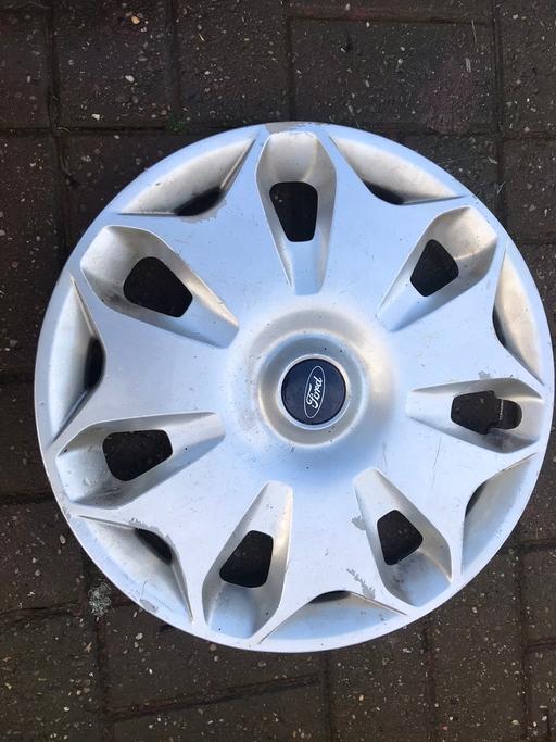 Vehicles West Midlands Dudley - Photos for Ford wheel trim