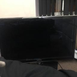 49”Samsung tv I think it’s smart but I don’t have Wi-Fi to check open to offers working perfectly collect only selling due to got a bigger one