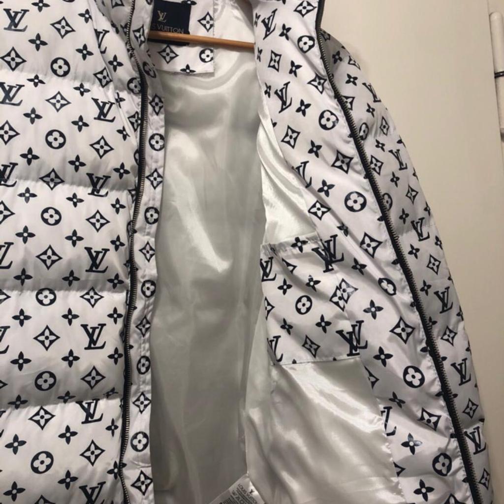 Louis Vuitton Jacke in 30179 Hannover for €300.00 for sale