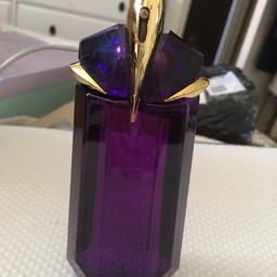 This is a 90ml new bottle of perfume. It smells so beautiful and is a bargain price for a quick sale . It retails for £90