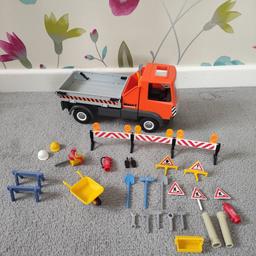 Playmobil 5283 City Action Construction Flat Bed Lorry Truck and extra roadwork bundle
Used condition
Any questions just ask
Check out my other Playmobil
Sold as seen no returns
