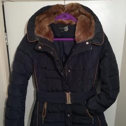 warm, nicely finished, good-looking, soft fur
Very good condition