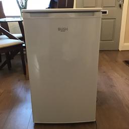 Lovely Fridge is in very good condition, hardly used.
H85cms xW 50cms x D22cms