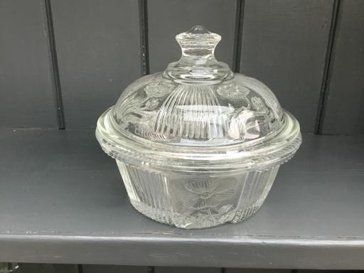 Buy & Sell Suffolk East Suffolk - Photos for Vintage Glass Lidded Bowl