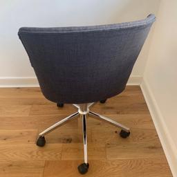 Used but comfy grey office chair. Pick up close to Borough station.
