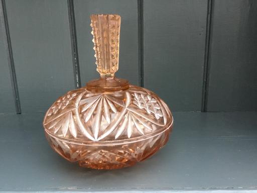 Buy & Sell Suffolk East Suffolk - Photos for Vintage Amber Glass Lidded Pot