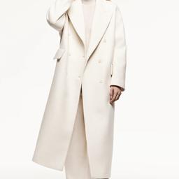 ZARA £129.00 OVERSIZE COAT WOMAN UNIT. 01 SOLD OUT

ECRU - 2922/708

OVERSIZE COAT MADE OF A WOOL BLEND. LONG SLEEVES WITH DROP SHOULDERS. FRONT FLAP POCKETS. DART AT THE BACK. FRONT DOUBLE-BREASTED BUTTON FASTENING.

MATERIALS
OUTER SHELL

47% WOOL
33% acrylic
19% polyester
1% other fibres

#ZARA #WHITE #ECRU #COAT #OYSTER