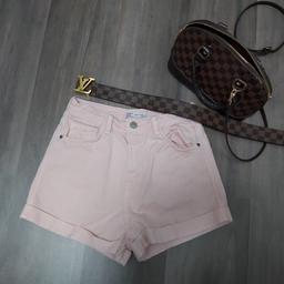 eine rosa Bershka Shorts in 36, kaum getragen, high waisted