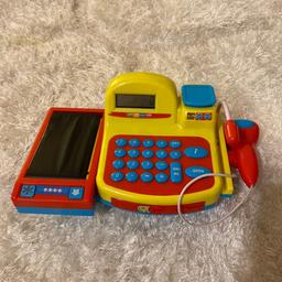 With moving pretend conveyer belt

In-built calculator

Scanner with peep sound

And microphone