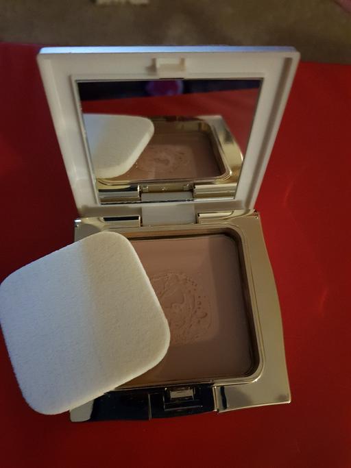 Buy & Sell Hampshire Test Valley - Photos for M&S Enhance Rich Creme Powder Foundation