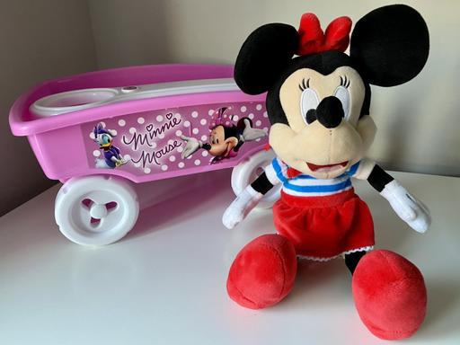 Buy & Sell Essex Chelmsford - Photos for Kiss kiss Minnie Mouse plush and pull along