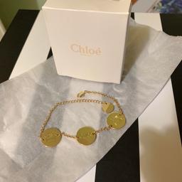 Vendo braccialetto di Chloé in color oro ☺️
Il prezzo è di 20€ compresa la spedizione!
Prima di acquistare scrivetemi poiche presente su altre piattaforme!
#bracciale #gucci #tiffany #chloé #versace