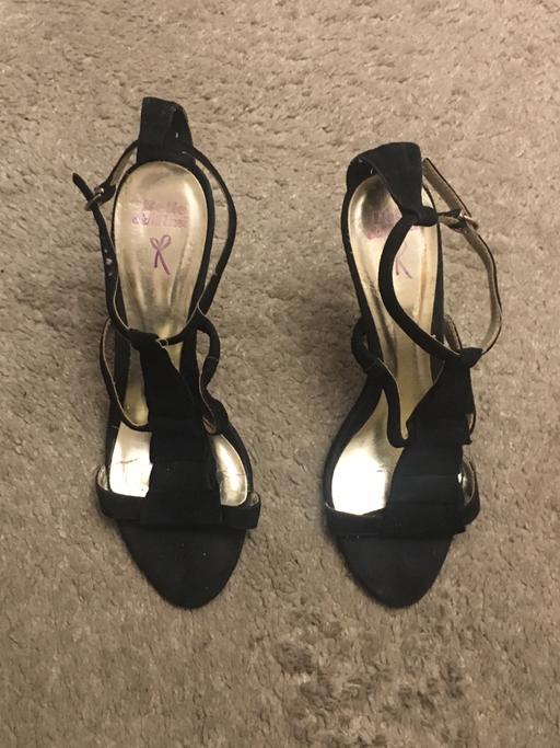 Buy & Sell West Yorkshire Leeds - Photos for Lovely black sude kitty heels