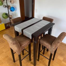 Schön Tisch mit 4 Stühle von Kare Design