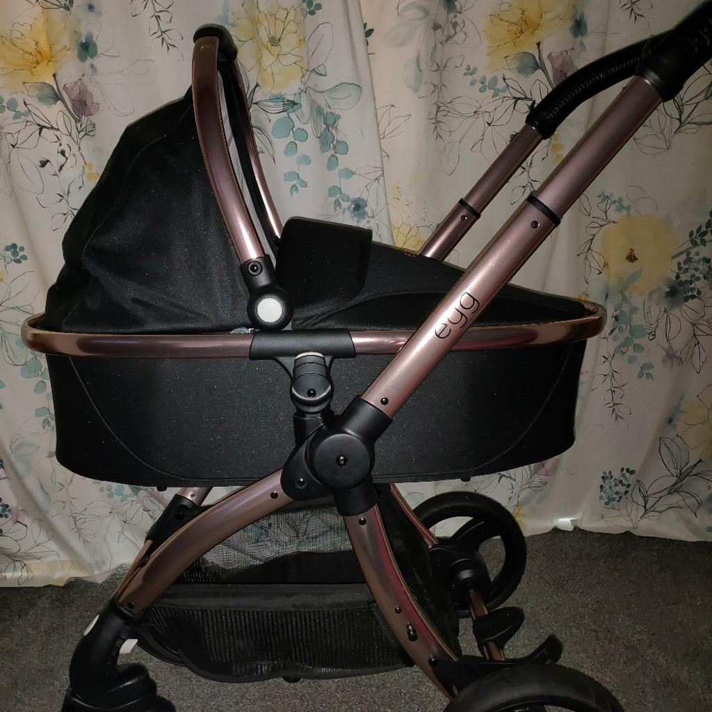 Diamond Black Egg Pram in WA5 Warrington für £ 500,00 zum Verkauf