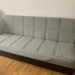 Verkaufe mein Sofa mit Schlaffunktion wegen Platzmangel.