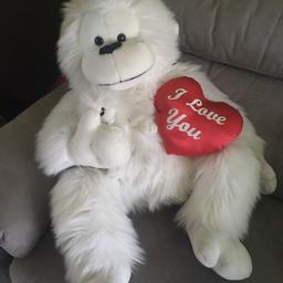 Large white bear holding a smaller bear & heart saying ‘I Love you’
Ideal as a gift