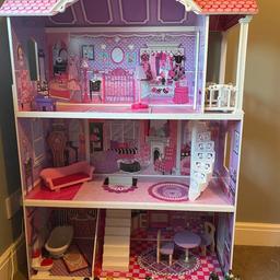 This is a used dolls house but my daughter doesn't use it anymore.it comes with all accessories - bed, table, chairs, bath,toilet , settee and also selling the Disney princess /Prince characters in the picture all included 

Measurements height 120 cm - width - 81cm and depth 37 cm 

£50 for everything