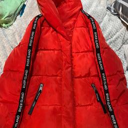 Girls river island jacket
Age 11-12 years
Really good condition apart from a few marks shown in pics (hence the price)
They might come out in the wash just haven’t got time to wash it
Open to offers