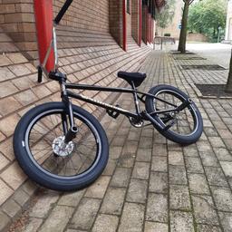Mind condition completely custom 
Bsd kris Kyle passenger frame 21.5
Fly Dolaman cranks 
Fit forks 
Cult crew bars 
Brand new oddest grips and pedals 
Brand new Van's tyres 
Stranger wheel set
Oddesy seat and stem 
Give me a shout of your interested