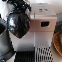 Verkaufe diese Nespresso De Longhi Kapselmaschine, mit Milchbehälter für Milchschaum, Test vor Ort möglich,