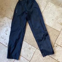 Ladies waterproof trousers 

Ideal for DofE & Scouting !!

Worn once 

Size 6 or LG child