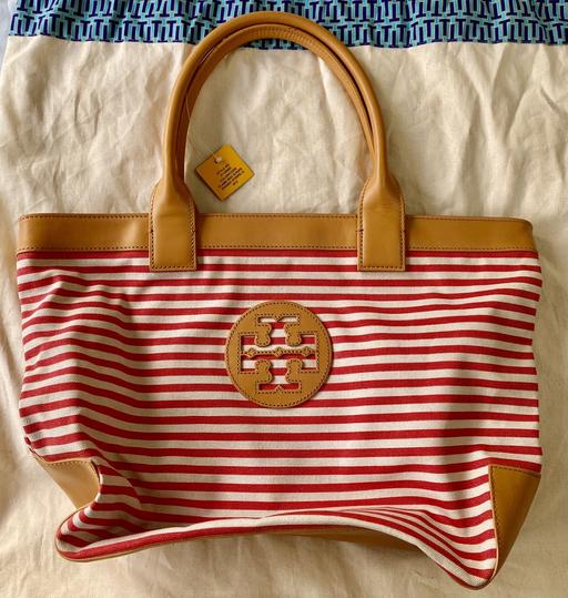 Buy & Sell Surrey Guildford - Photos for New Tory Burch strip tote bag beach holiday