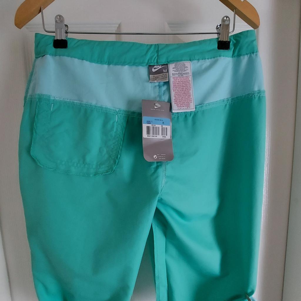 Breeches “Nike”Women Sea Wave Colour or Pale Green and Pale Blue New With Tags

Actual size: cm

Length: 62 cm measurements from hips front

Length: 65 cm measurements from hips back

Length: 62 cm side from hips

Volume Waist: 78 cm -79 cm

Volume Hips: 95 cm – 97 cm

Size: M,168 cm,10/12 (UK) Eur 38/40

100 % Polyester

Exclusive of Decoration

Made in Malaysia