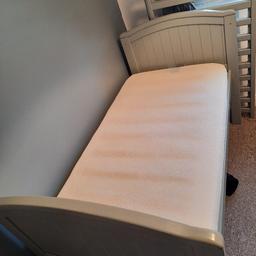 like new baby never hardly slept in mattress like new over £200 and frame immaculate condition
collection only
all bars and screws 4 cot sides included 